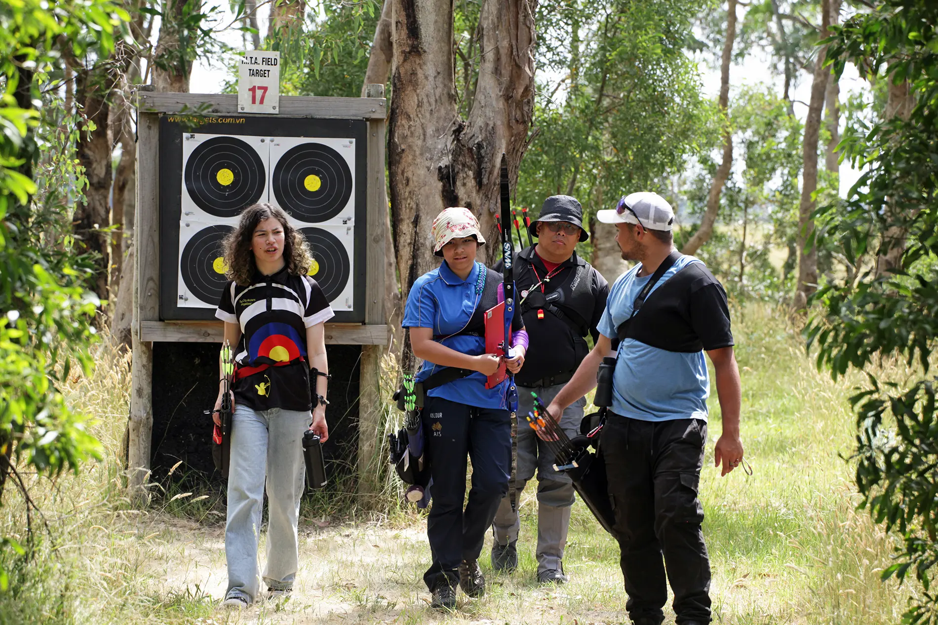 Archery-Victoria-field-archery-group-01